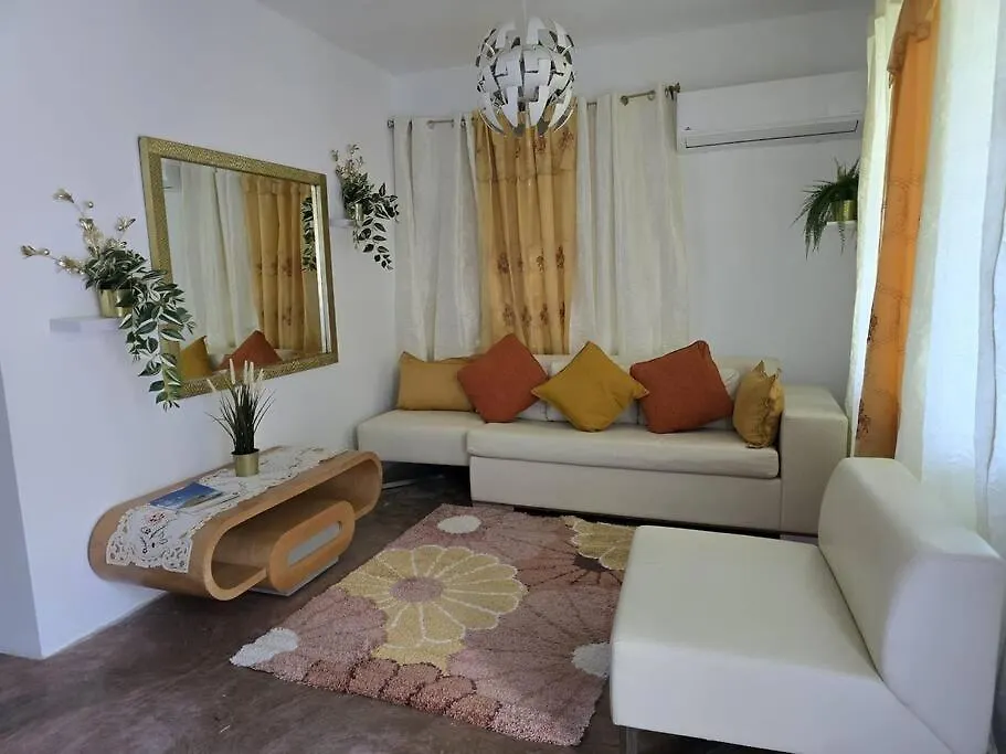 Vista Verde House Лукильо